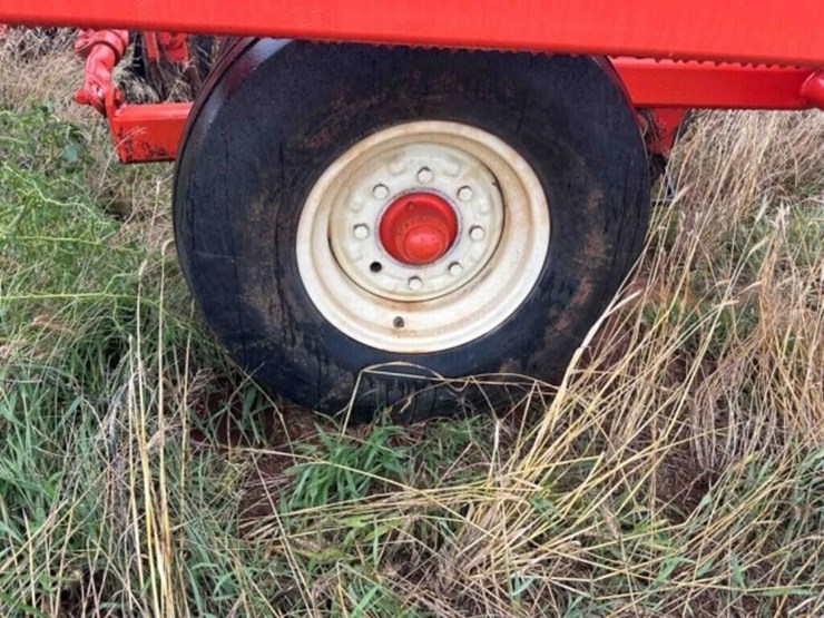 blanchat-12-bottom-plow-image-13