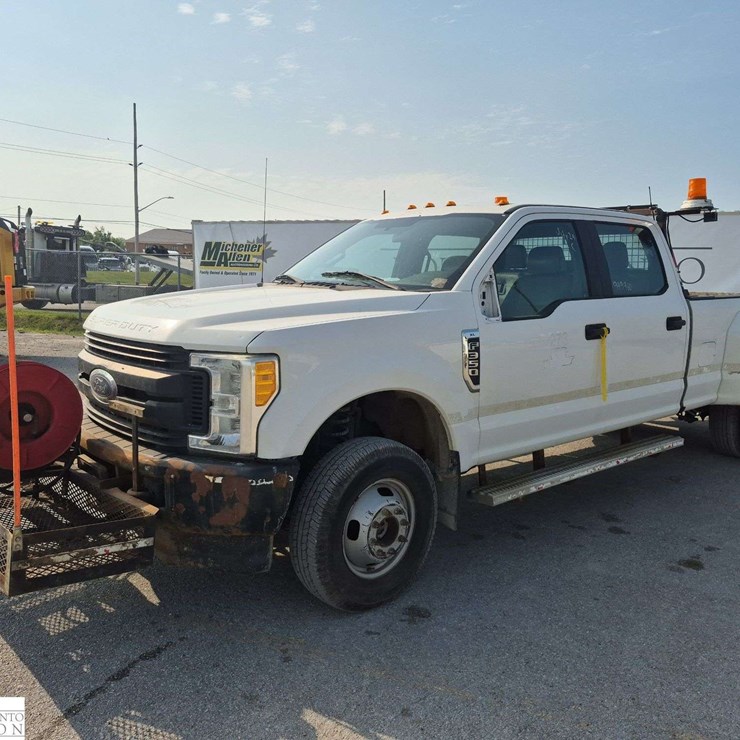 2017 FORD F350