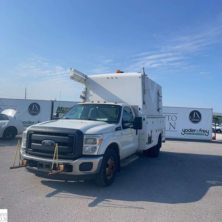 2012 FORD F350