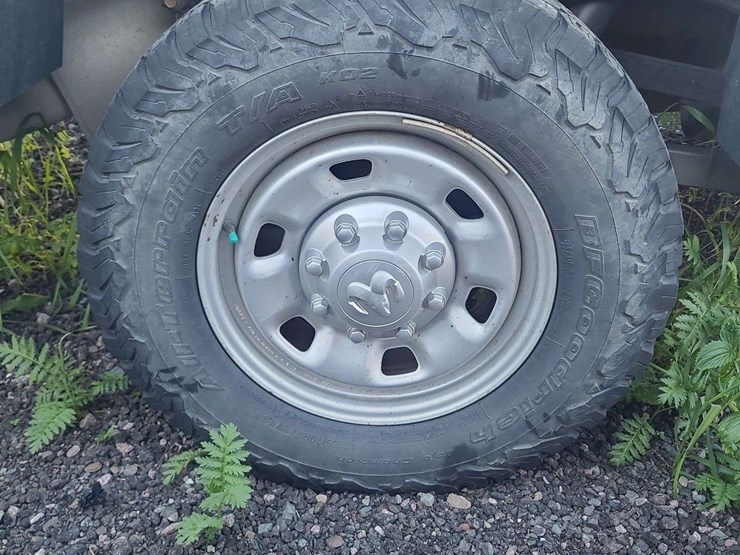 2015-dodge-3500-image-8