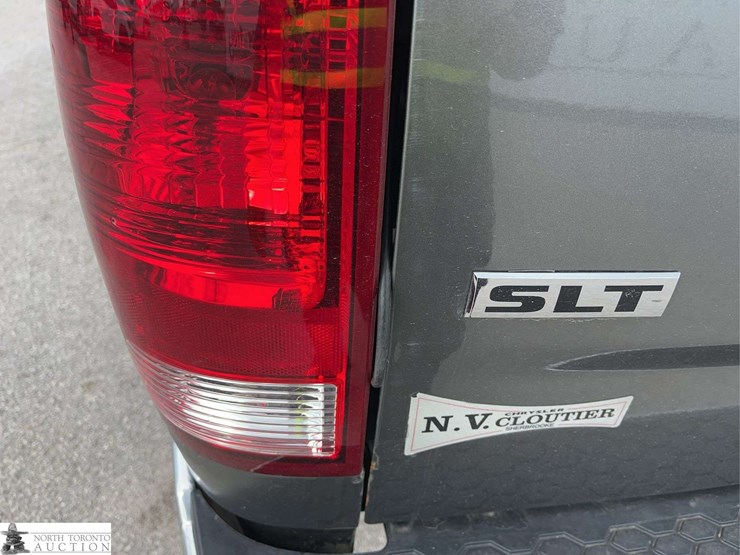 2012-dodge-1500-image-29