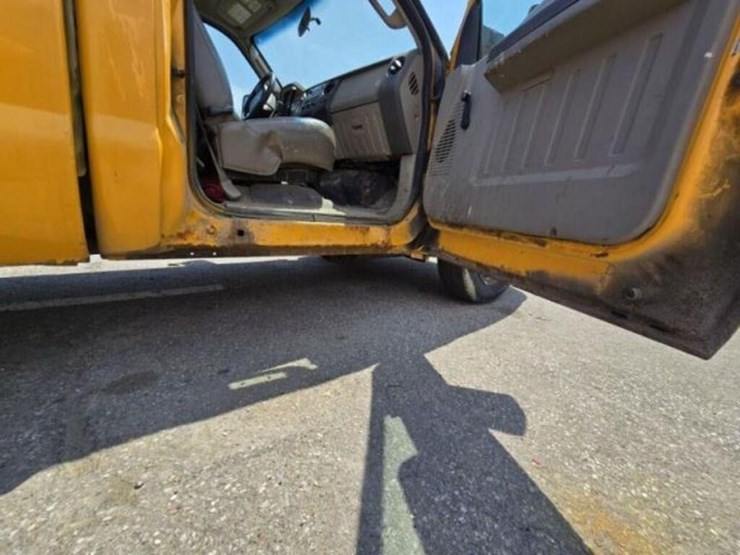 2008-ford-f250-image-16