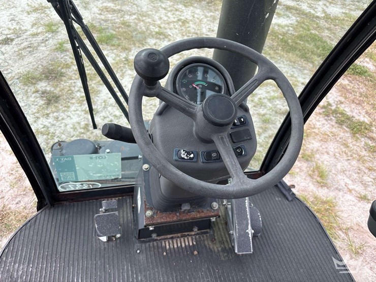 2017-madvac-lr50t-ride-on-litter-vacuum-image-36
