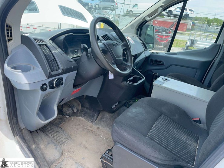 2016-ford-transit-image-11