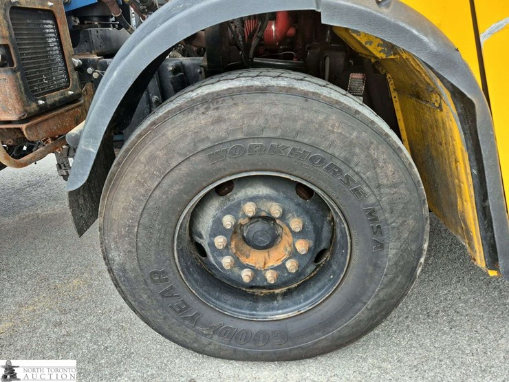 2018-mack-lr633-t/a-refuse-truck-image-33