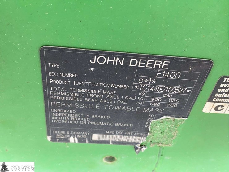 2010-john-deere-1445-image-29