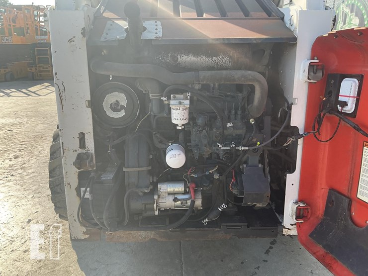 2005-bobcat-s300-image-15