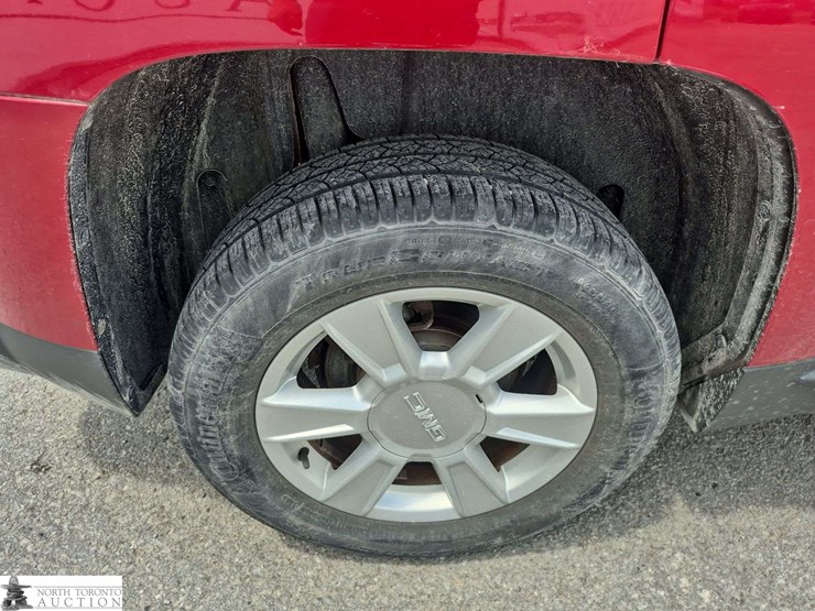 2013-gmc-terrain-image-24