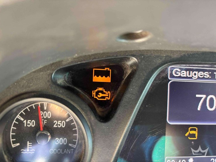 2018-peterbilt-579-image-31