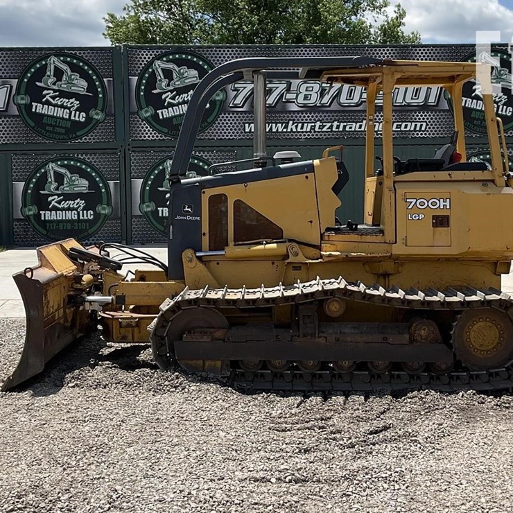 2004 DEERE 700H