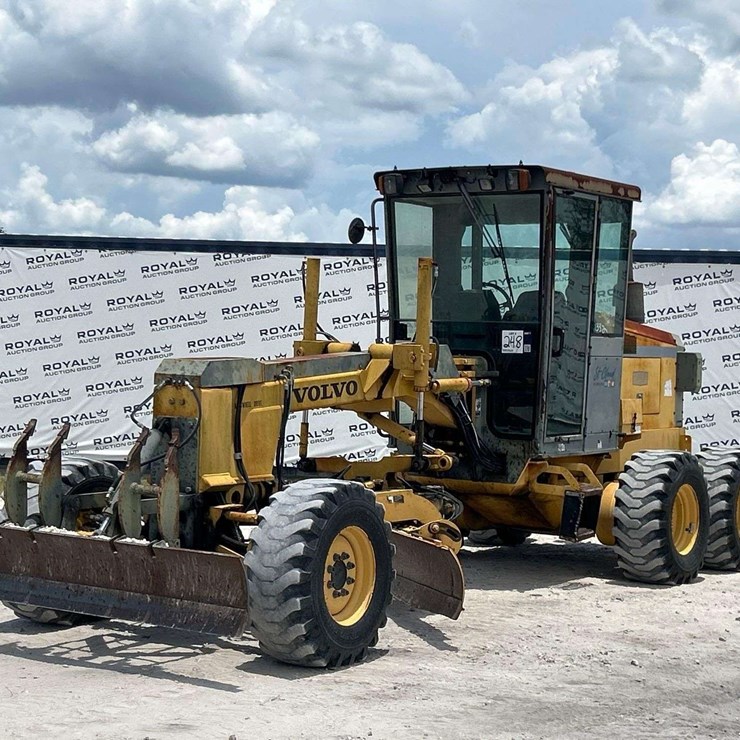 2003 VOLVO G86