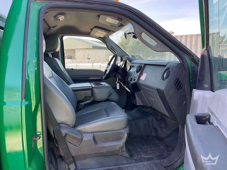 2012-ford-f550-image-25