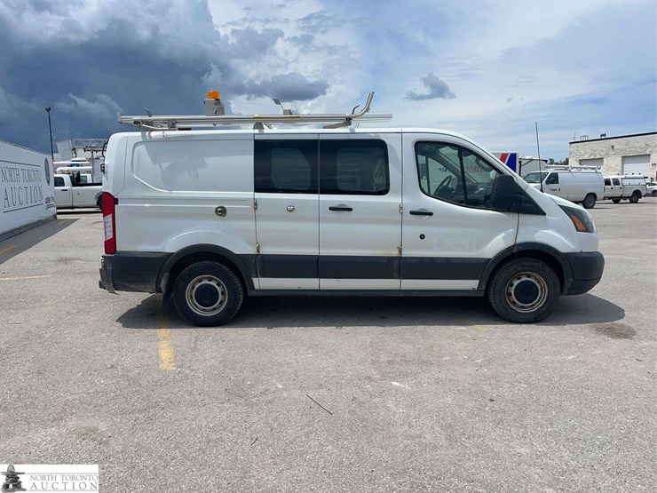 2016-ford-transit-image-4