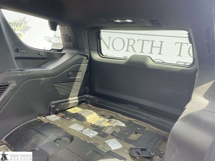 2021-chevrolet-tahoe-image-16
