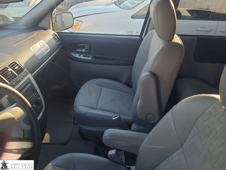 2007-pontiac-montana-image-11
