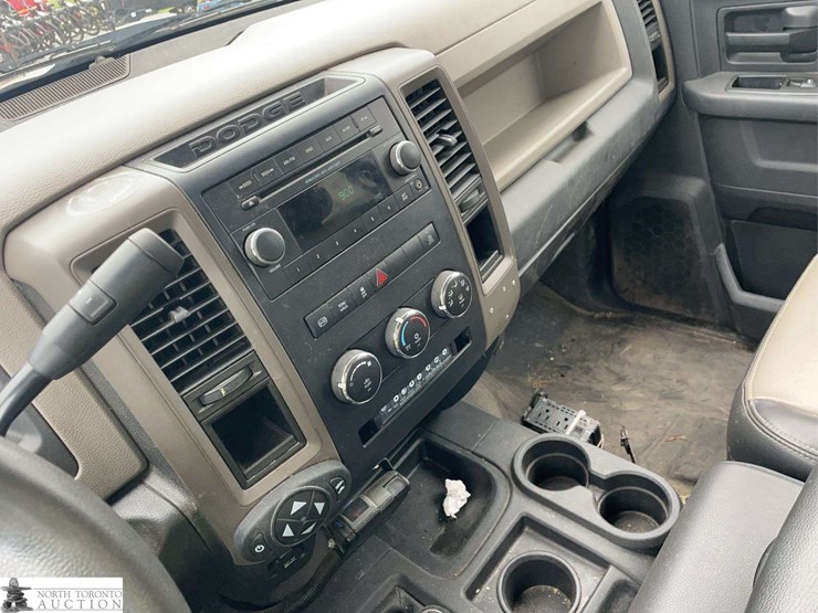 2012-dodge-2500-image-13