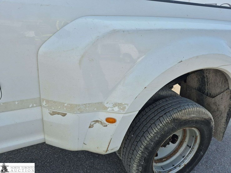 2017-ford-f350-image-24