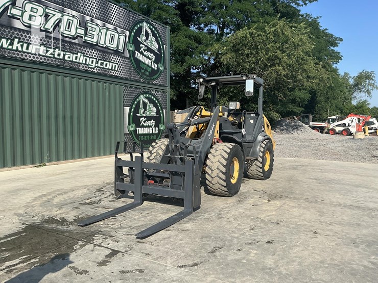 2015-deere-304k-image-8