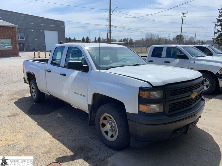 2015-chevrolet-silverado-1500-image-3