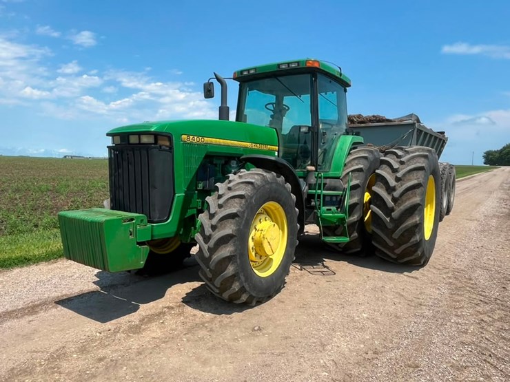 john-deere-8400-image-2
