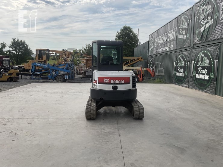 2011-bobcat-e35-image-3