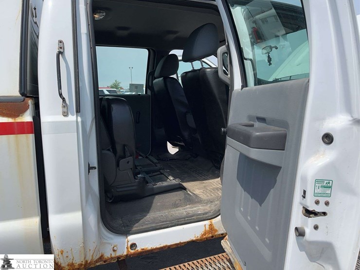 2013-ford-f350-image-19