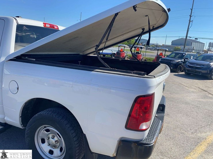 2016-dodge-1500-image-27