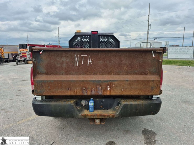 2012-dodge-3500-image-6