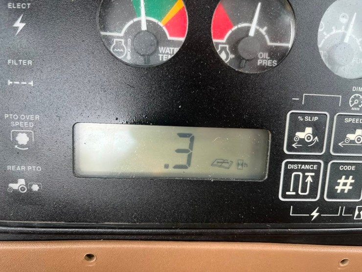 john-deere-8300-image-33