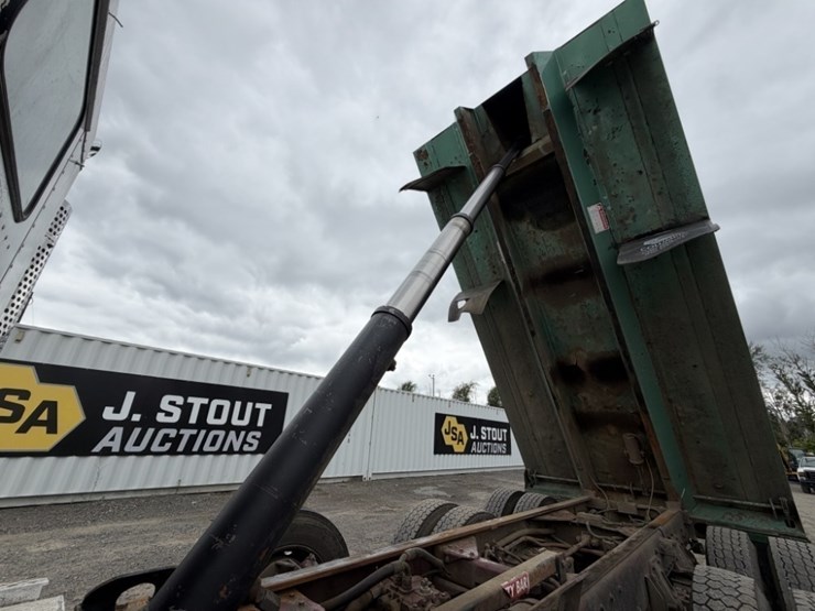 1991-kenworth-tri-axle-dump-truck-image-49
