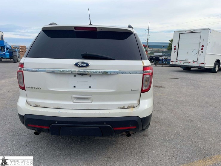 2013-ford-explorer-image-5