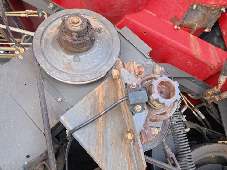 2012-massey-ferguson-9520-image-131
