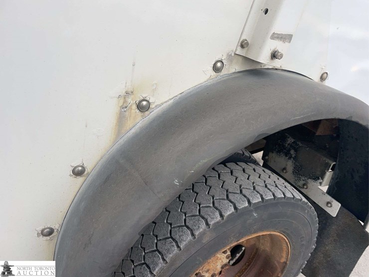 2012-ford-f550-image-38