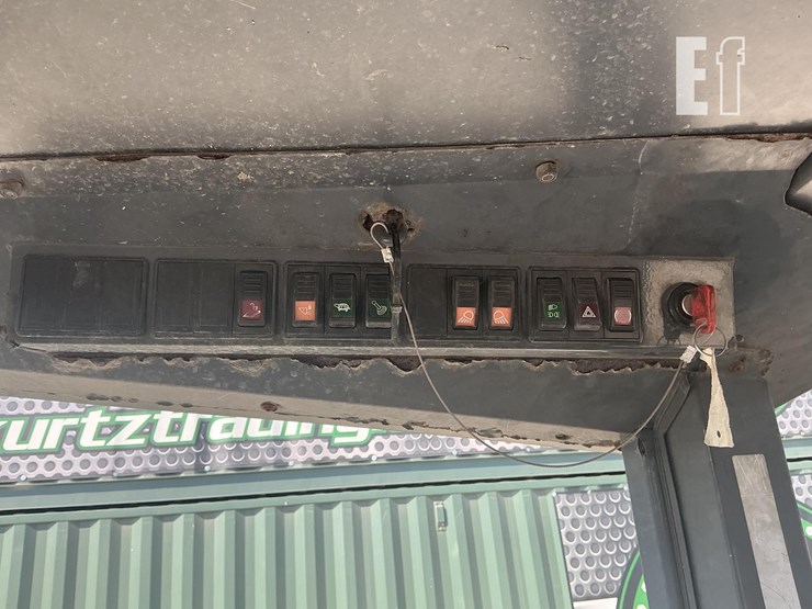 2015-deere-304k-image-14