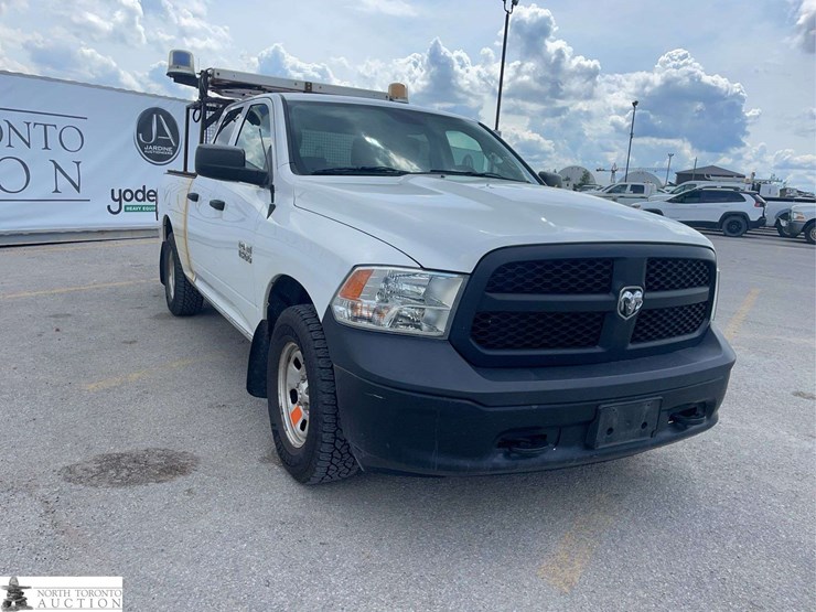 2014-dodge-1500-image-3