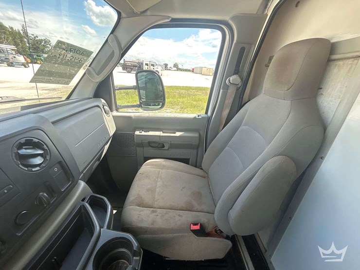 2017-ford-e350-image-20