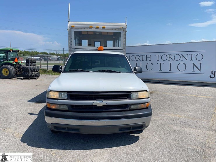 1999-chevrolet-silverado-1500-image-2