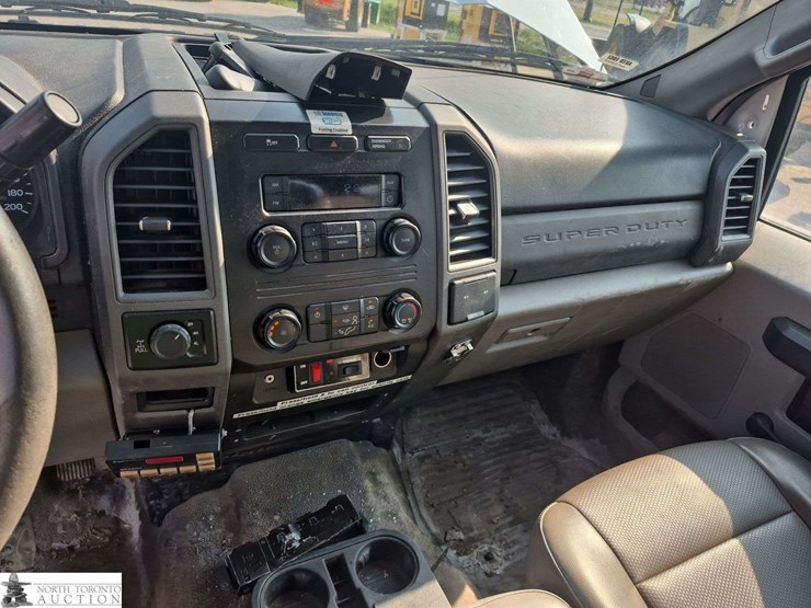 2017-ford-f350-image-16