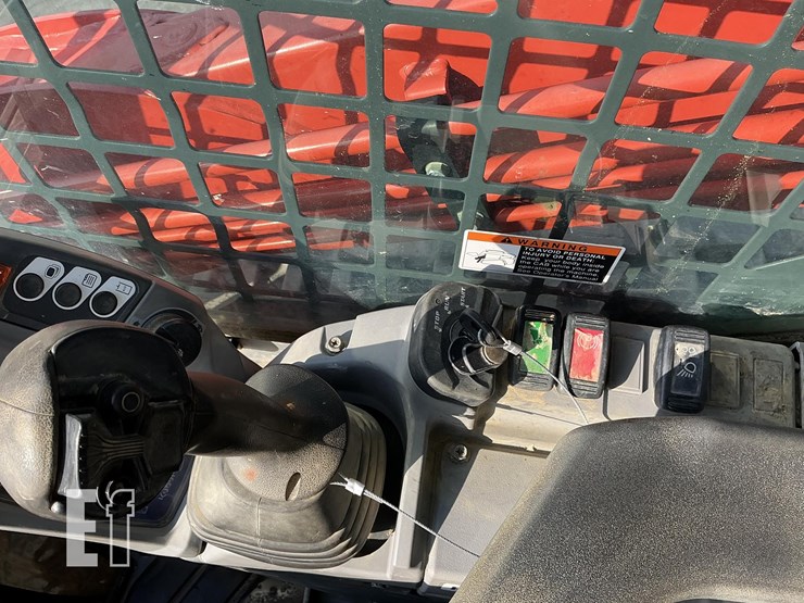 2022-kubota-svl97-2-image-18