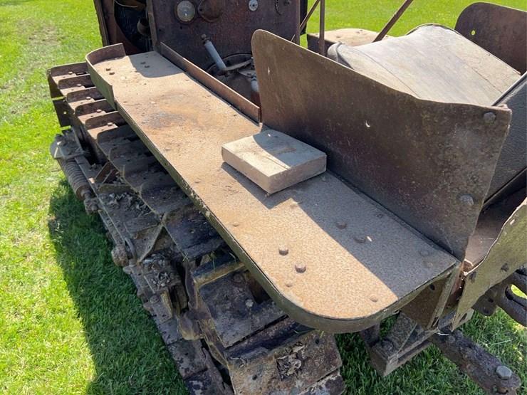 caterpillar-fifteen-image-25