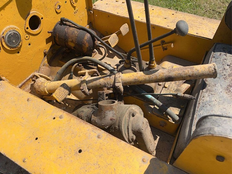 caterpillar-ten-image-26