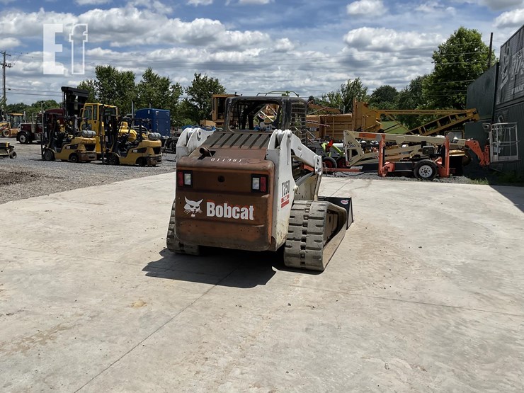 2003-bobcat-t250-image-4