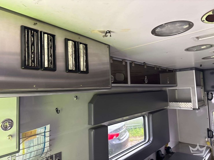 2014-international-durastar-4300-image-25