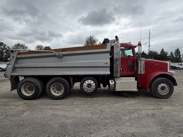 2014-peterbilt-367-image-3
