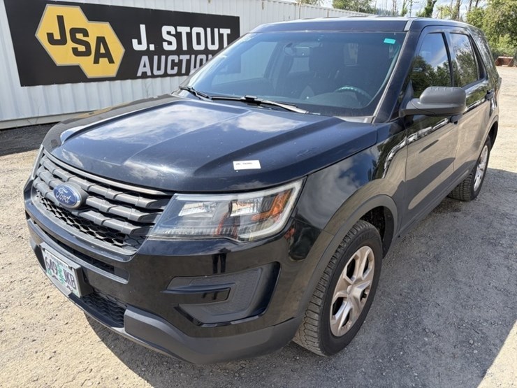 2016-ford-explorer-image-1