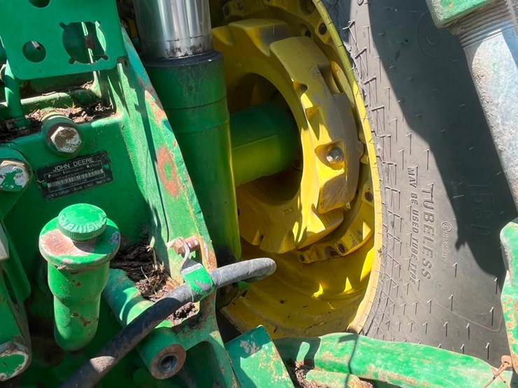 john-deere-8330-image-43