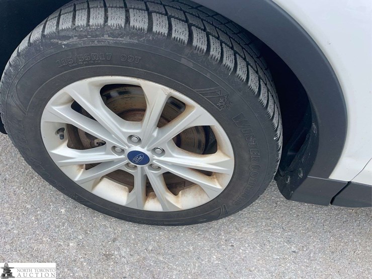 2017-ford-escape-image-24