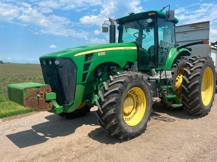 john-deere-8330-image-1