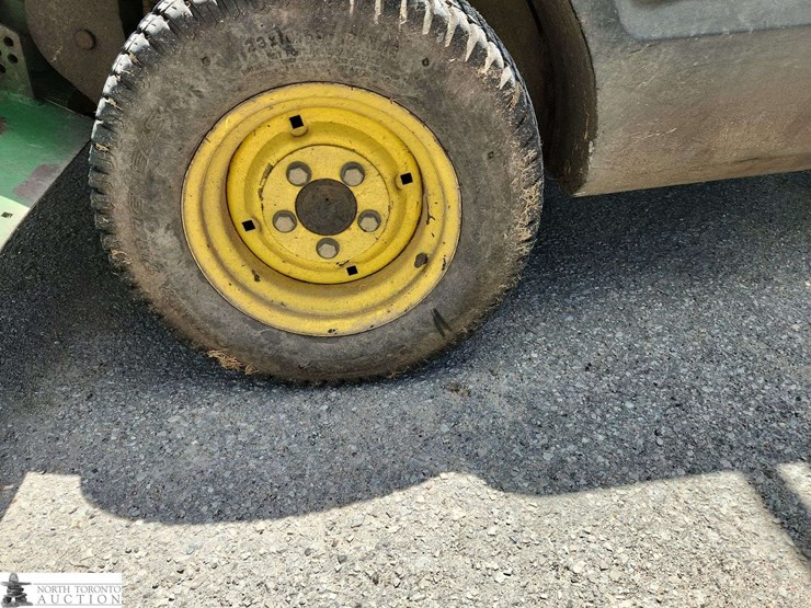 2010-john-deere-1445-image-24