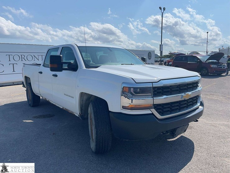 2017-chevrolet-silverado-1500-image-3